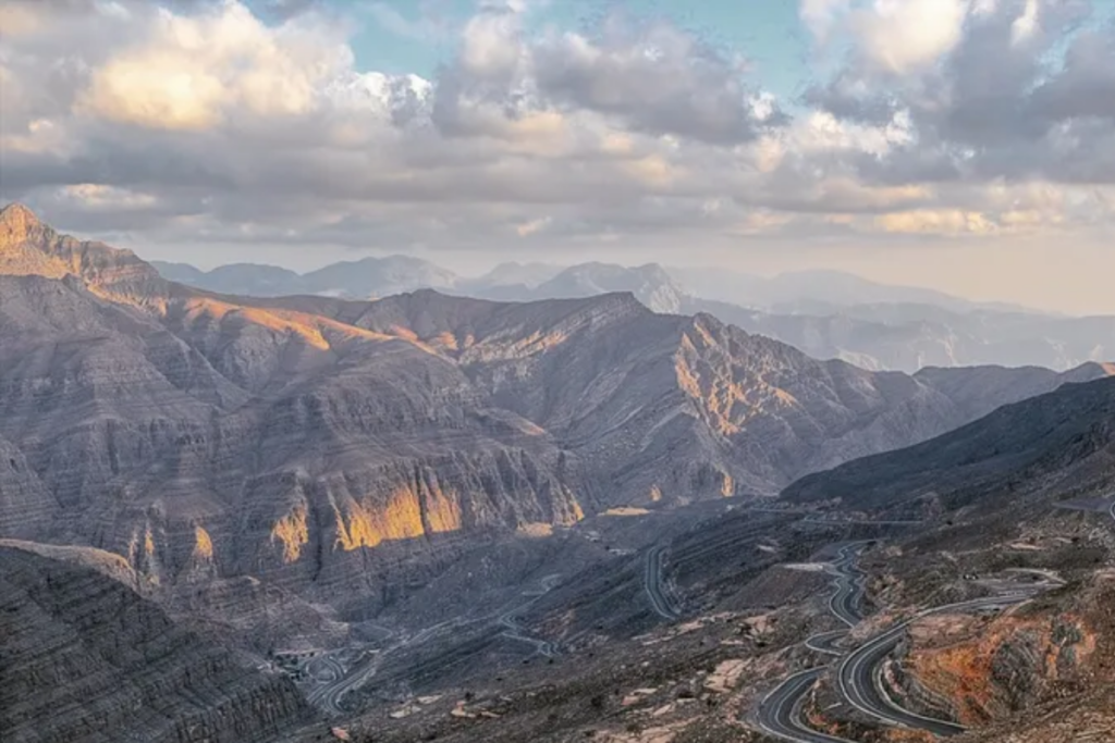 Best scenic drives in Ras Al Khaimah with mountain and coastal views