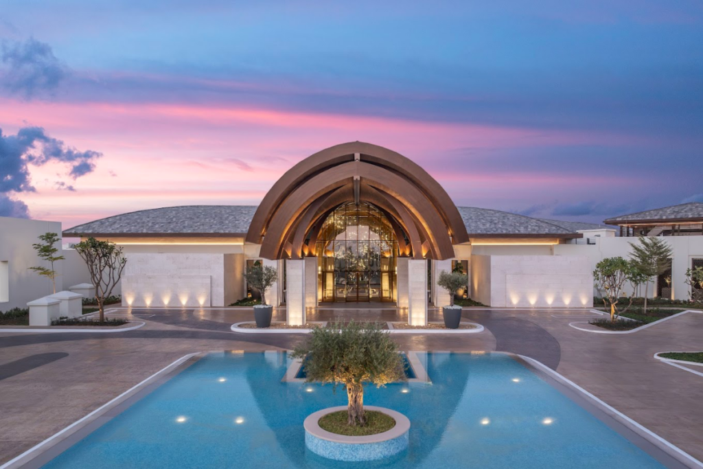 Wellness retreat in Ras Al Khaimah overlooking the desert