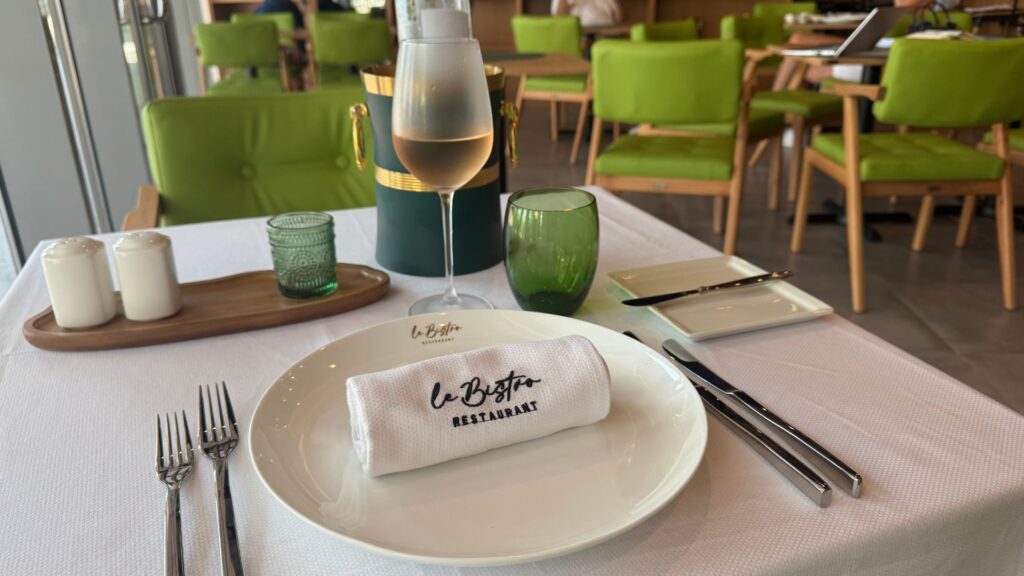  romantic dinner  restaurant in Al Marjan Island